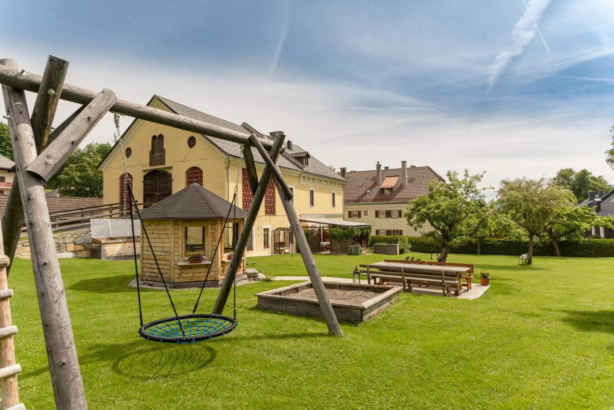 Апартаменты Haus Koenig Маутерндорф Экстерьер фото